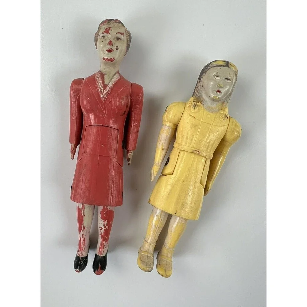 Vintage 1950's RENWAL Jointed Dollhouse MOTHER & DAUGHTER Plastic Toy Figures